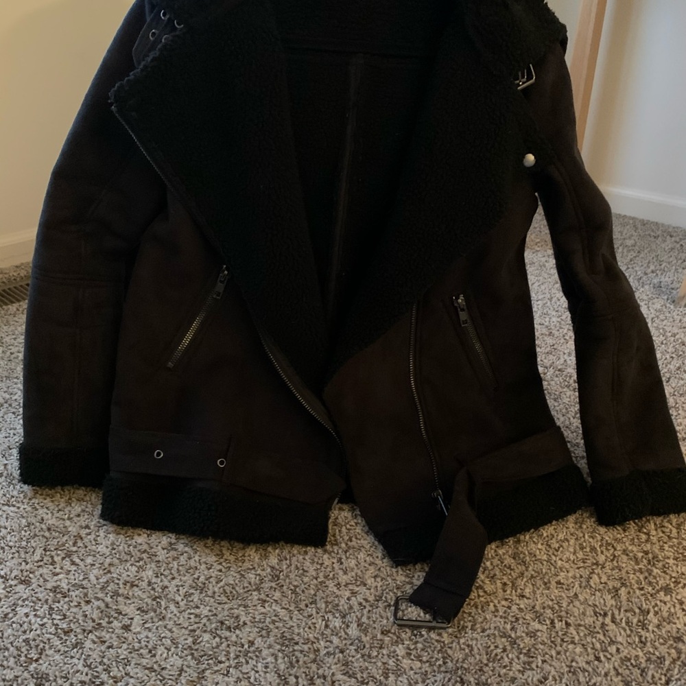 NEW YEARS SALE😵✨suede bomber jacket🤩